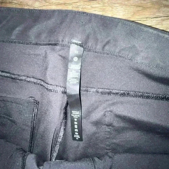 Lululemon men’s ABC slim fit 5 pocket pants - Picture 3 of 3